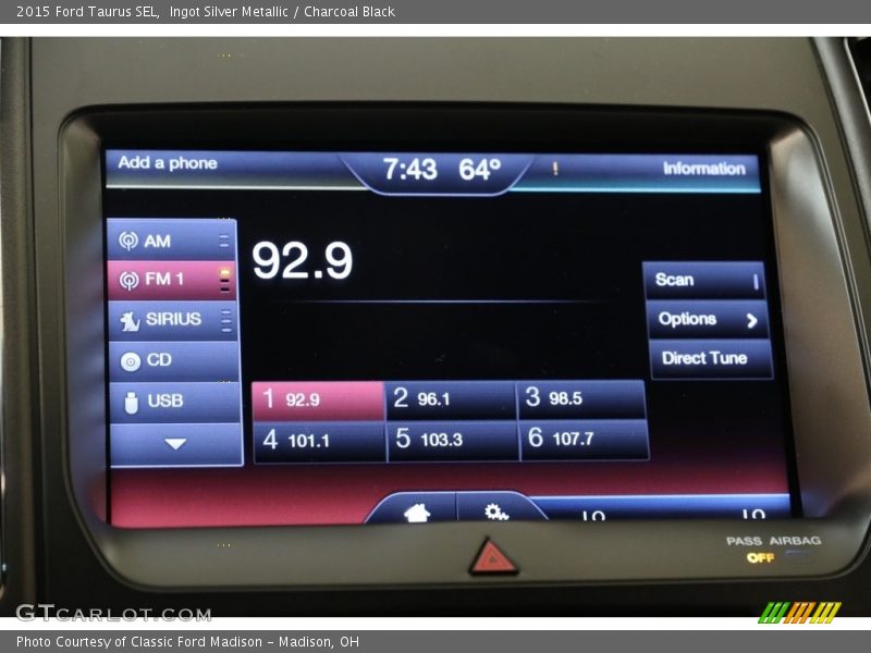 Ingot Silver Metallic / Charcoal Black 2015 Ford Taurus SEL