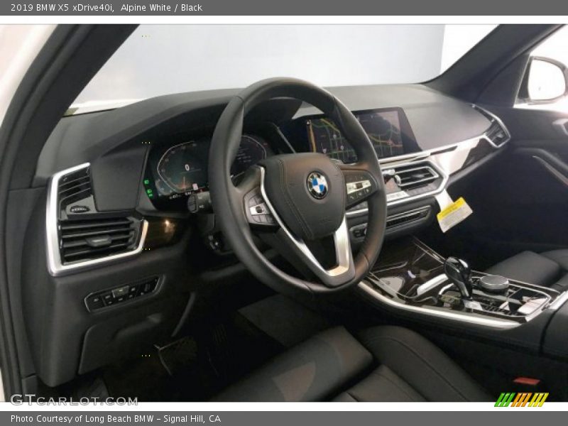 Alpine White / Black 2019 BMW X5 xDrive40i
