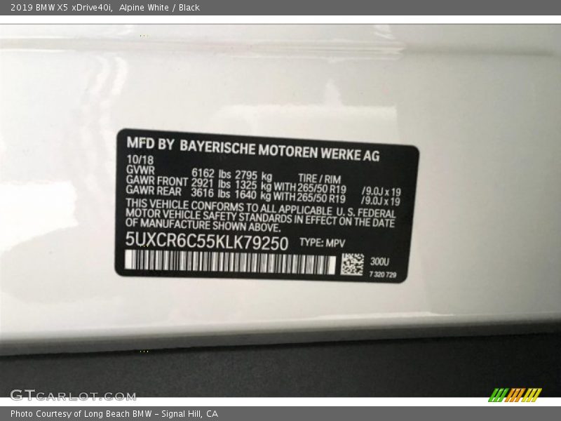Alpine White / Black 2019 BMW X5 xDrive40i