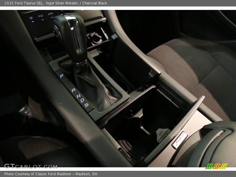 Ingot Silver Metallic / Charcoal Black 2015 Ford Taurus SEL