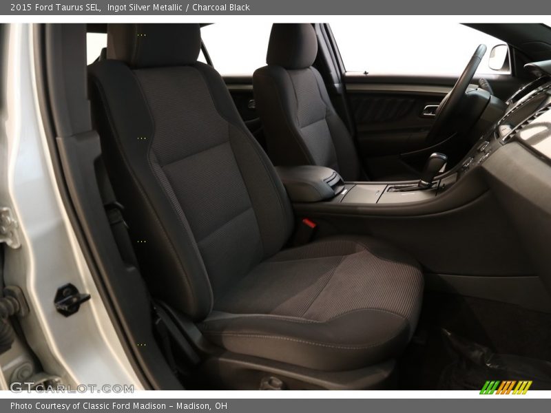 Ingot Silver Metallic / Charcoal Black 2015 Ford Taurus SEL