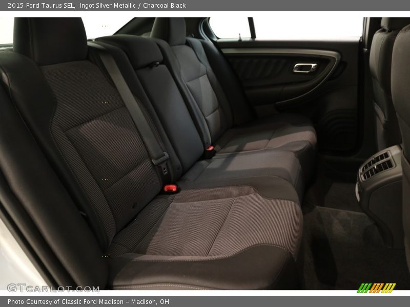 Ingot Silver Metallic / Charcoal Black 2015 Ford Taurus SEL