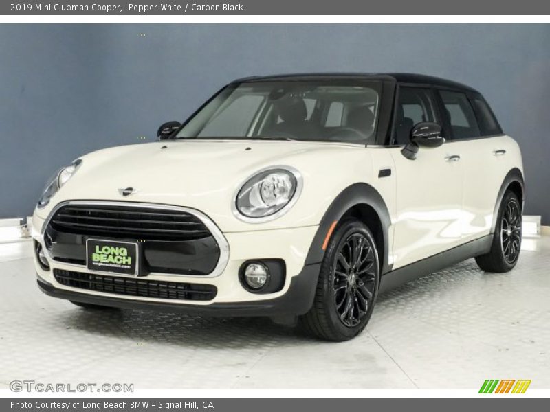 Pepper White / Carbon Black 2019 Mini Clubman Cooper