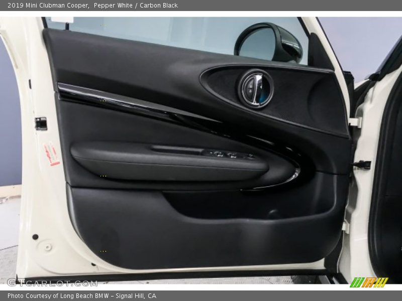 Pepper White / Carbon Black 2019 Mini Clubman Cooper