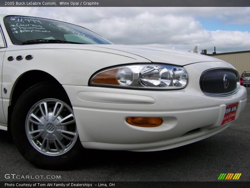 White Opal / Graphite 2005 Buick LeSabre Custom