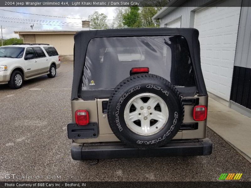 Light Khaki Metallic / Dark Slate Gray 2004 Jeep Wrangler Unlimited 4x4