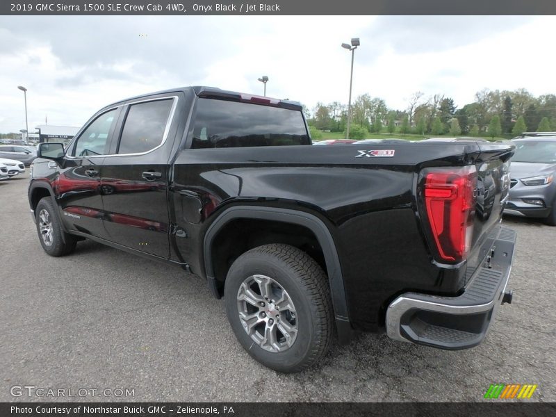 Onyx Black / Jet Black 2019 GMC Sierra 1500 SLE Crew Cab 4WD