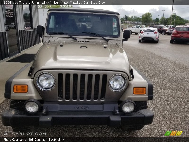 Light Khaki Metallic / Dark Slate Gray 2004 Jeep Wrangler Unlimited 4x4
