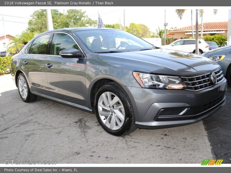 Platinum Gray Metallic / Titan Black 2018 Volkswagen Passat SE