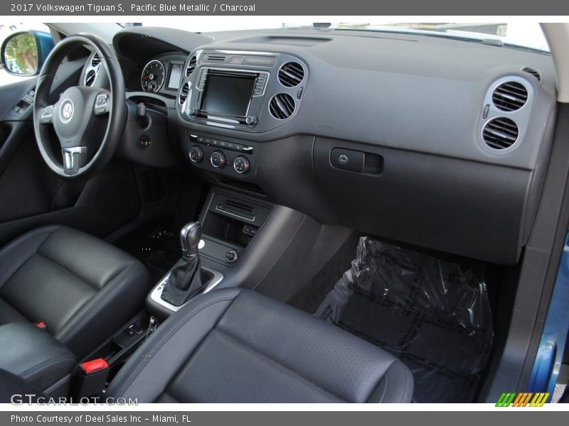 Pacific Blue Metallic / Charcoal 2017 Volkswagen Tiguan S