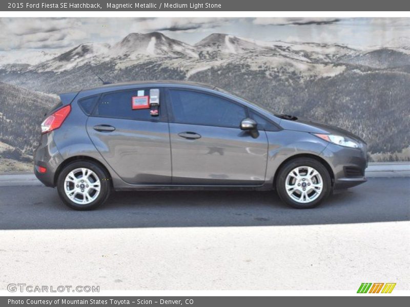 Magnetic Metallic / Medium Light Stone 2015 Ford Fiesta SE Hatchback