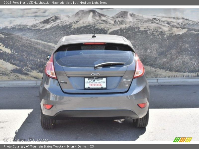 Magnetic Metallic / Medium Light Stone 2015 Ford Fiesta SE Hatchback