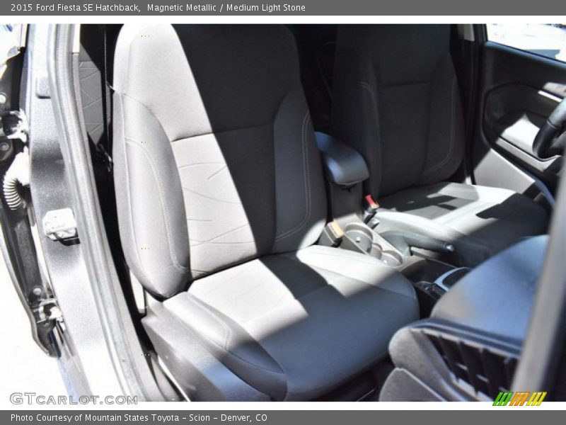 Magnetic Metallic / Medium Light Stone 2015 Ford Fiesta SE Hatchback