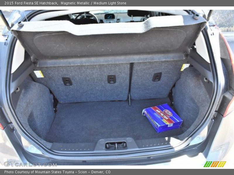 Magnetic Metallic / Medium Light Stone 2015 Ford Fiesta SE Hatchback