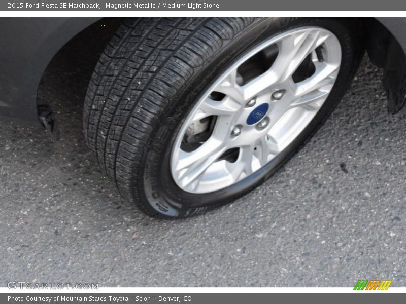 Magnetic Metallic / Medium Light Stone 2015 Ford Fiesta SE Hatchback