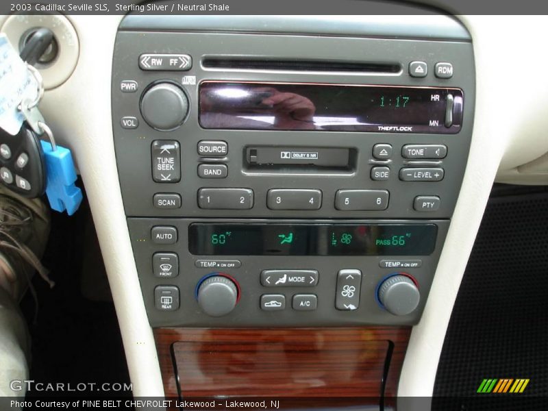 Sterling Silver / Neutral Shale 2003 Cadillac Seville SLS