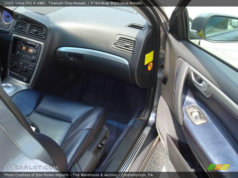 Titanium Gray Metallic / R Nordkap Black/Blue Metallic 2005 Volvo S60 R AWD