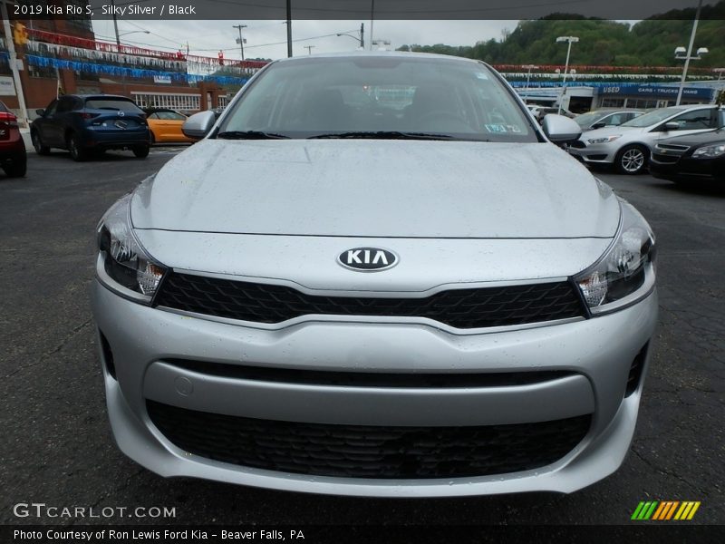 Silky Silver / Black 2019 Kia Rio S