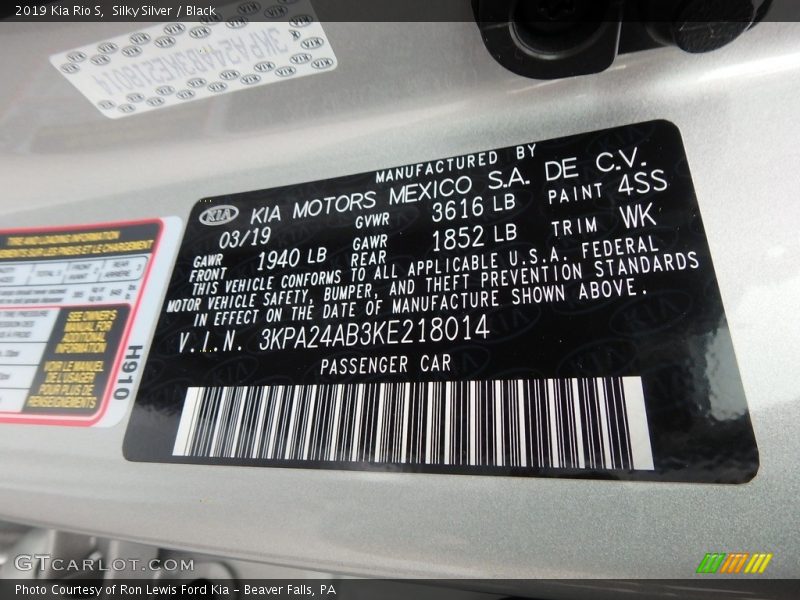 Silky Silver / Black 2019 Kia Rio S