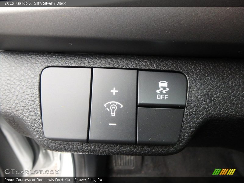 Silky Silver / Black 2019 Kia Rio S