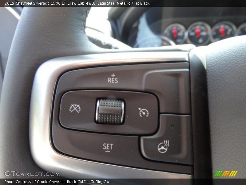 Controls of 2019 Silverado 1500 LT Crew Cab 4WD