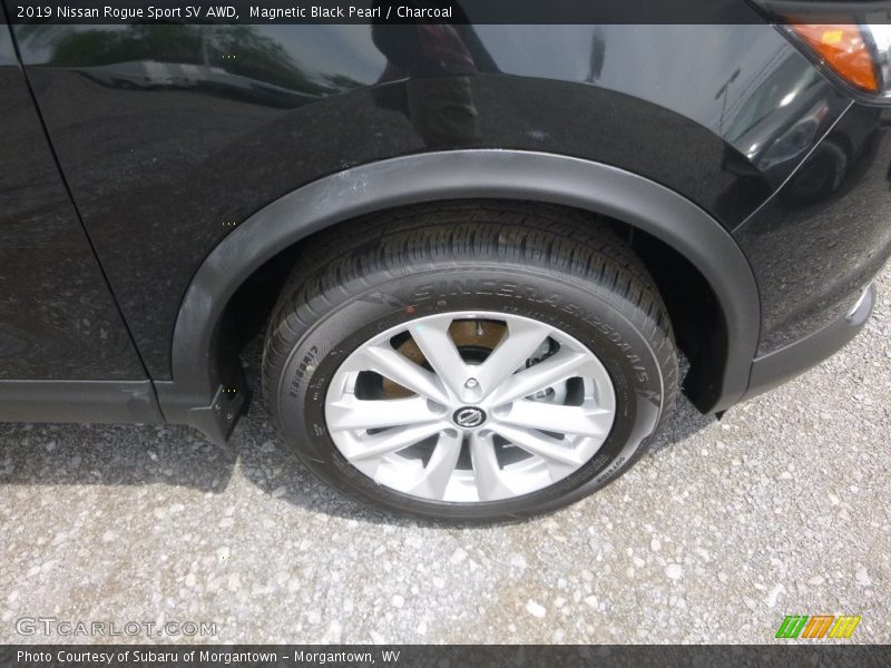 Magnetic Black Pearl / Charcoal 2019 Nissan Rogue Sport SV AWD
