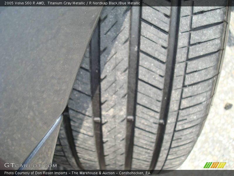 Titanium Gray Metallic / R Nordkap Black/Blue Metallic 2005 Volvo S60 R AWD
