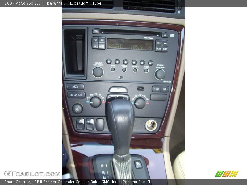 Ice White / Taupe/Light Taupe 2007 Volvo S60 2.5T