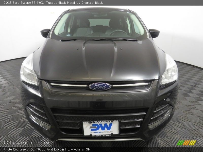 Tuxedo Black Metallic / Charcoal Black 2015 Ford Escape SE 4WD