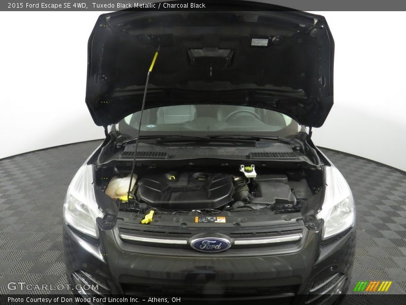 Tuxedo Black Metallic / Charcoal Black 2015 Ford Escape SE 4WD