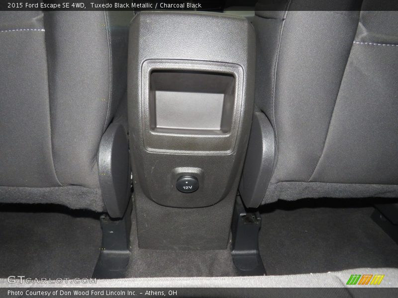 Tuxedo Black Metallic / Charcoal Black 2015 Ford Escape SE 4WD