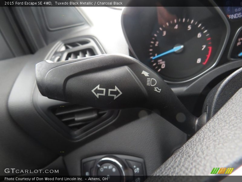Tuxedo Black Metallic / Charcoal Black 2015 Ford Escape SE 4WD