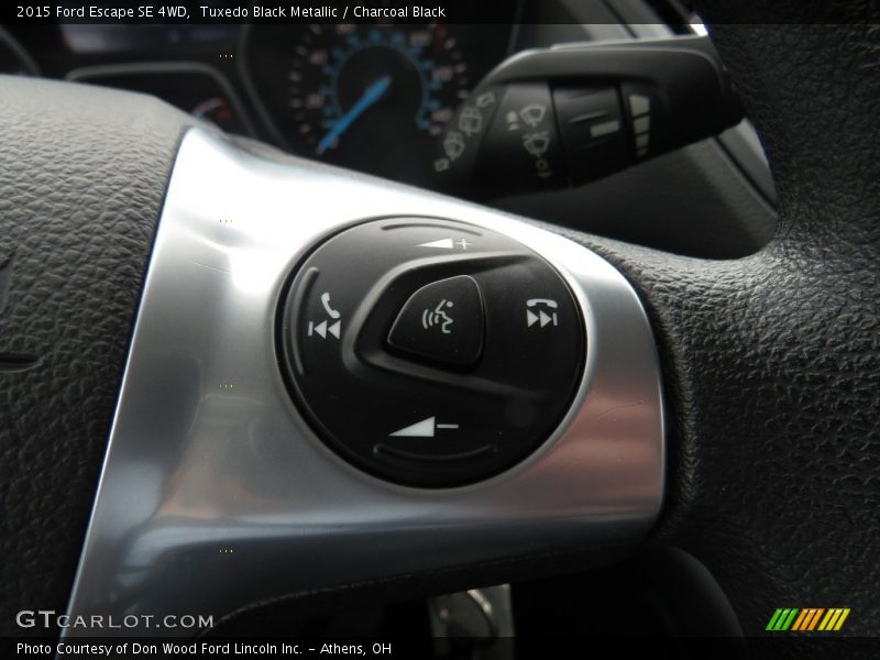 Tuxedo Black Metallic / Charcoal Black 2015 Ford Escape SE 4WD