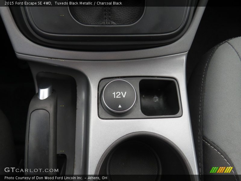 Tuxedo Black Metallic / Charcoal Black 2015 Ford Escape SE 4WD