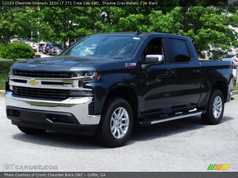 Front 3/4 View of 2019 Silverado 1500 LT Z71 Crew Cab 4WD