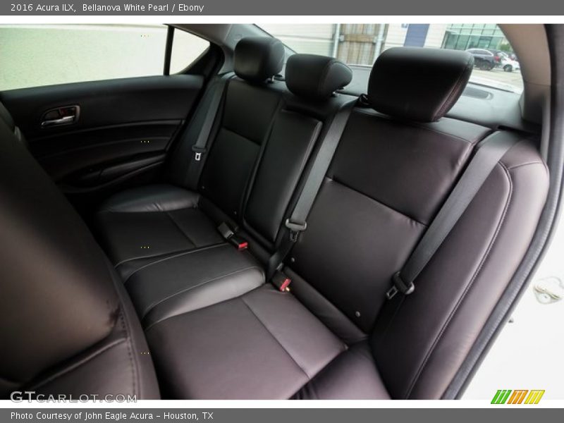 Bellanova White Pearl / Ebony 2016 Acura ILX