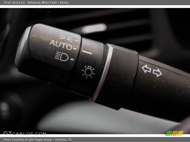 Bellanova White Pearl / Ebony 2016 Acura ILX