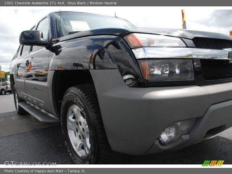 Onyx Black / Medium Neutral 2002 Chevrolet Avalanche Z71 4x4