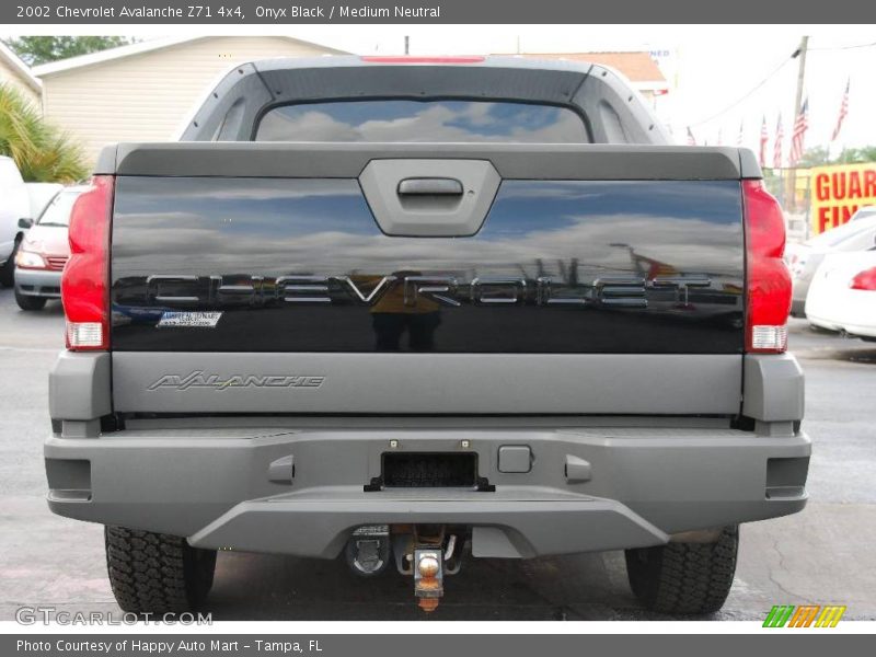 Onyx Black / Medium Neutral 2002 Chevrolet Avalanche Z71 4x4