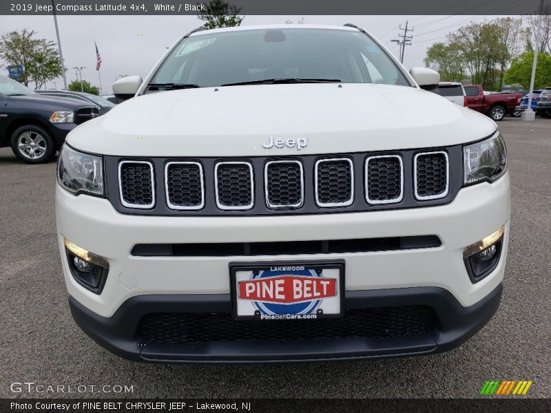 White / Black 2019 Jeep Compass Latitude 4x4