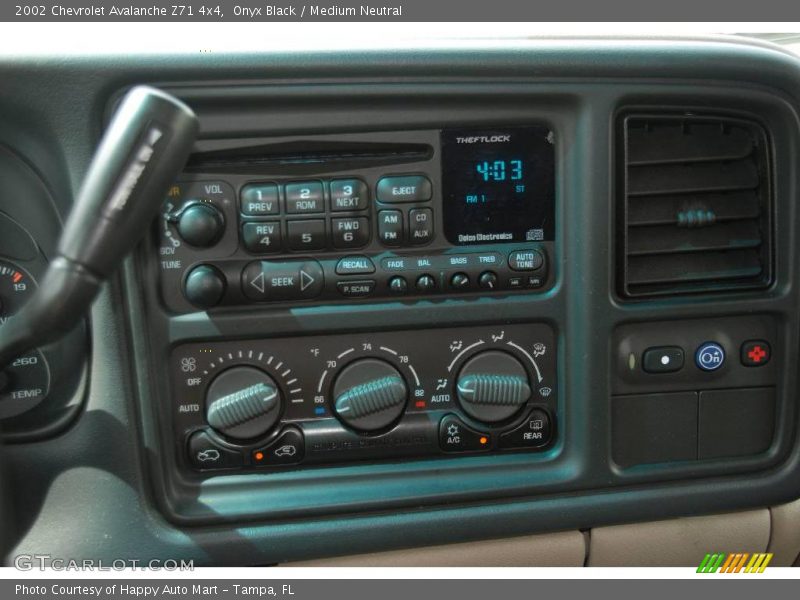 Onyx Black / Medium Neutral 2002 Chevrolet Avalanche Z71 4x4