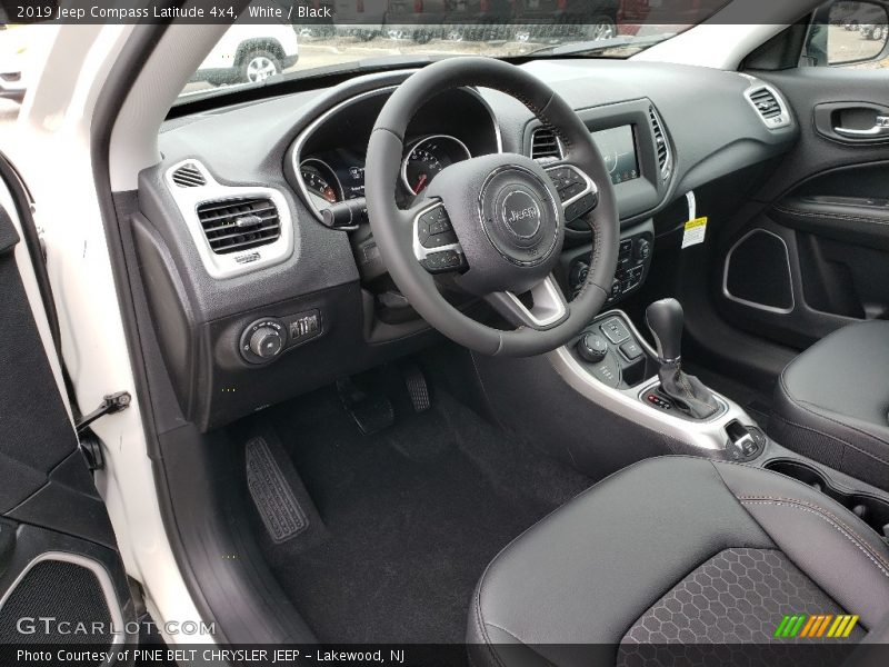 White / Black 2019 Jeep Compass Latitude 4x4