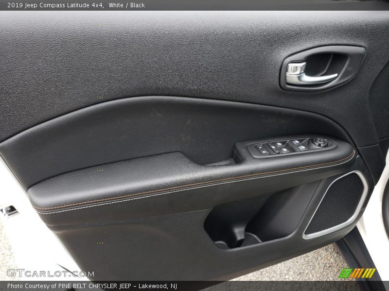 White / Black 2019 Jeep Compass Latitude 4x4