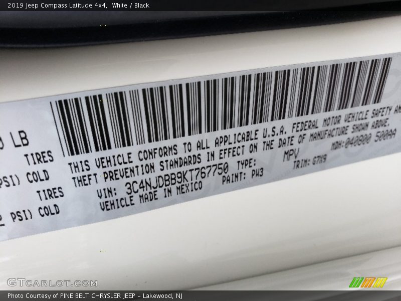 White / Black 2019 Jeep Compass Latitude 4x4
