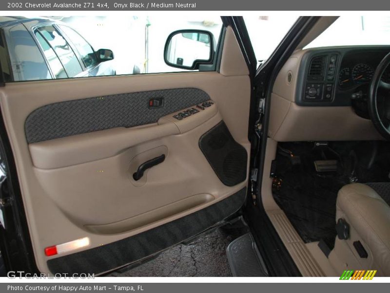 Onyx Black / Medium Neutral 2002 Chevrolet Avalanche Z71 4x4