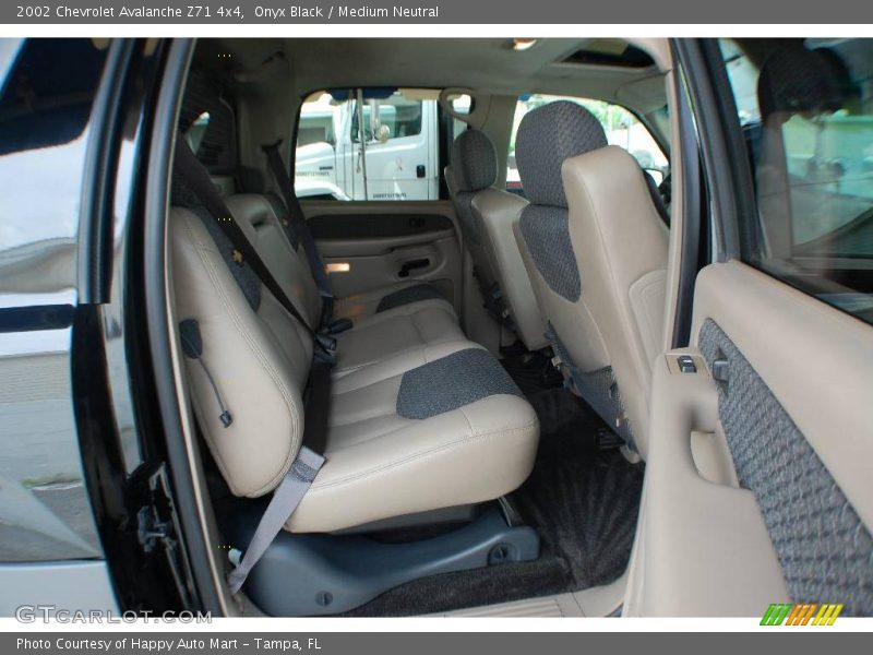 Onyx Black / Medium Neutral 2002 Chevrolet Avalanche Z71 4x4