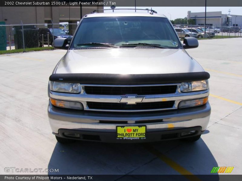 Light Pewter Metallic / Tan 2002 Chevrolet Suburban 1500 LT