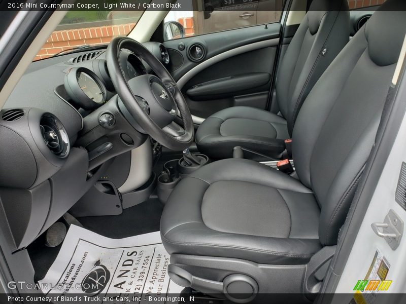 Light White / Carbon Black 2016 Mini Countryman Cooper