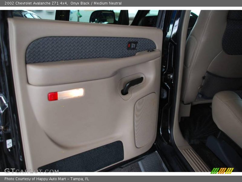 Onyx Black / Medium Neutral 2002 Chevrolet Avalanche Z71 4x4