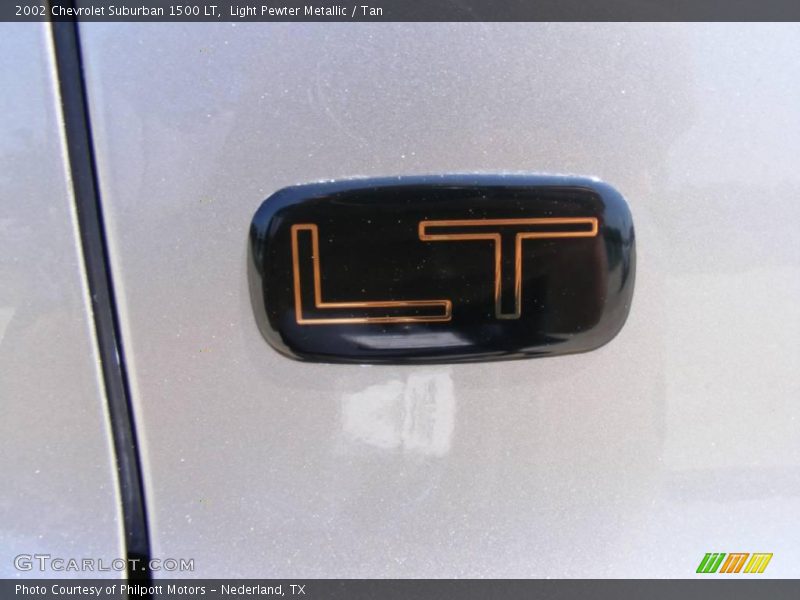 Light Pewter Metallic / Tan 2002 Chevrolet Suburban 1500 LT